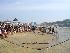 魚のつかみ取り大会